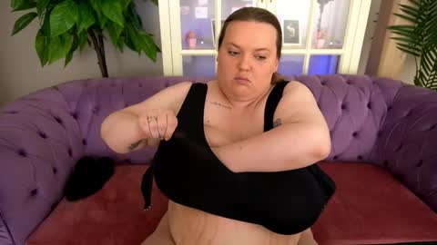 Snapshot of marry_girl chatting on 15, 5, 2026 Mary online show from 15, 5, 2026
