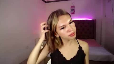 Snapshot of marryme_leixx chatting on 11, 5, 2026 LEIXX online show from 11, 5, 2026