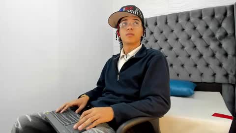 MARSHALL online show from 4, 12, 2025