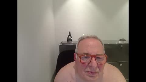 Snapshot of martin_1947 chatting on 22, 12, 2024 martin_1947 online show from 22, 12, 2024