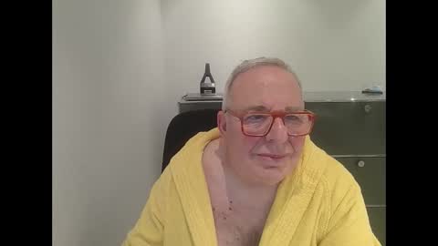 Snapshot of martin_1947 chatting on 3, 1, 2025 martin_1947 online show from 3, 1, 2025