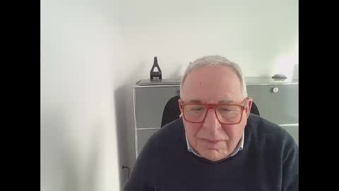 Snapshot of martin_1947 chatting on 4, 1, 2025 martin_1947 online show from 4, 1, 2025