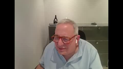 Snapshot of martin_1947 chatting on 2, 3, 2025 martin_1947 online show from 2, 3, 2025