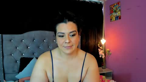 Snapshot of martina_foxy_ chatting on 5, 3, 2025 MARTINA online show from 5, 3, 2025