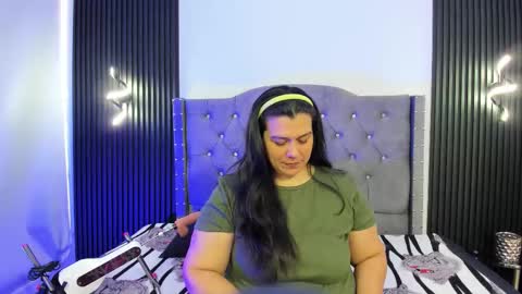 Snapshot of martina_foxy_ chatting on 9, 10, 2025 MARTINA online show from 9, 10, 2025