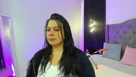 Snapshot of martina_foxy_ chatting on 3, 12, 2025 MARTINA online show from 3, 12, 2025