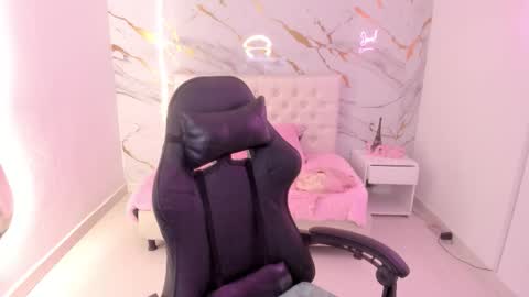   online show from 10, 3, 2026