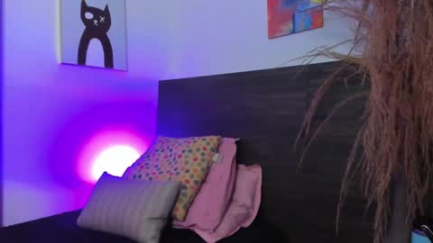 martina mIIler online show from 21, 2, 2025