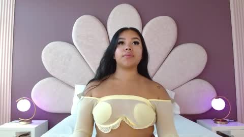 Snapshot of martinagarcia__ chatting on 9, 5, 2026 Martina Garcia online show from 9, 5, 2026