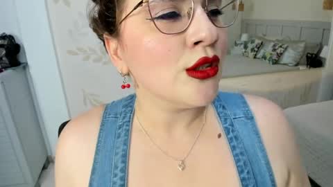 Snapshot of martinaguzmann chatting on 5, 6, 2026 Martina online show from 5, 6, 2026