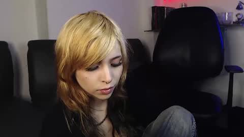                      100   online show from 17, 2, 2025