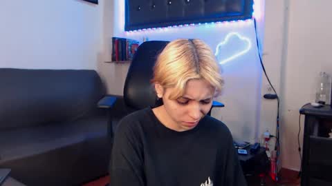                      100   online show from 27, 2, 2025