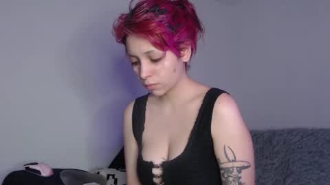                      100   online show from 14, 10, 2025