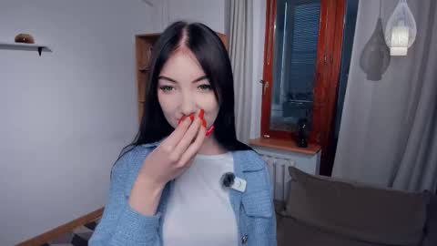 Snapshot of mary_loky chatting on 5, 12, 2025 Mary online show from 5, 12, 2025