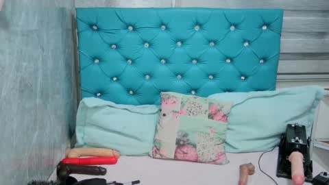  Mary Moon  online show from 4, 3, 2025