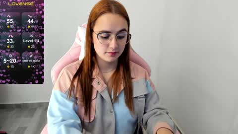 Dulce Maria online show from 4, 1, 2025