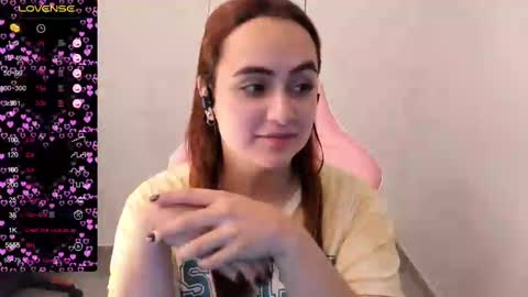 Dulce Maria online show from 27, 2, 2025