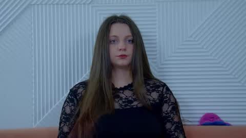 MaryMarmont online show from 4, 8, 2026