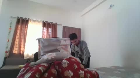 Snapshot of maskboyz2003 chatting on 31, 12, 2024 maskboyz2003 online show from 31, 12, 2024