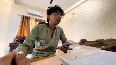 Snapshot of maskboyz2003 chatting on 23, 11, 2025 maskboyz2003 online show from 23, 11, 2025