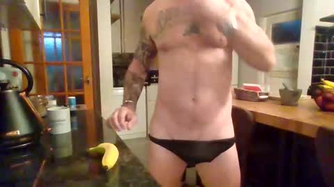 Snapshot of masked_masturbation_couple chatting on 23, 2, 2026 Masked Masturbation Couple online show from 23, 2, 2026