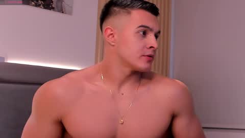 Mason Bennet online show from 25, 4, 2026