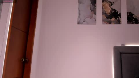 Mason Bennet online show from 27, 4, 2026