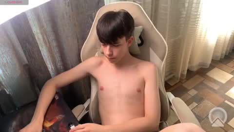 Snapshot of masonsilver_ chatting on 4, 8, 2026 masonsilver_ online show from 4, 8, 2026