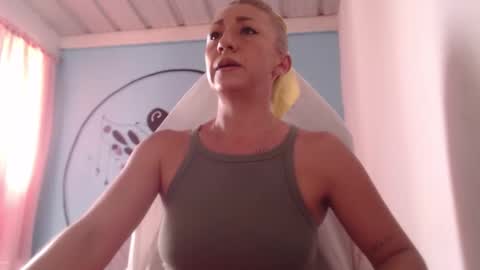 massiel ferreti online show from 6, 3, 2026