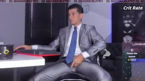 Snapshot of massimo_g chatting on 10, 11, 2025 I am Massimo online show from 10, 11, 2025