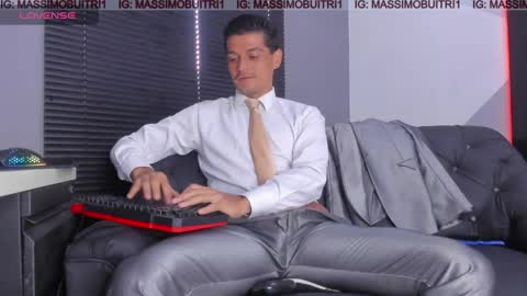 I am Massimo online show from 20, 4, 2026