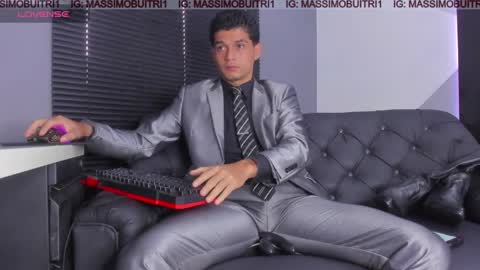 I am Massimo online show from 10, 5, 2026