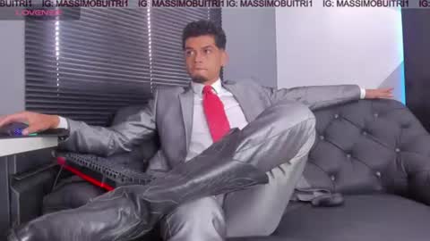 I am Massimo online show from 12, 6, 2026