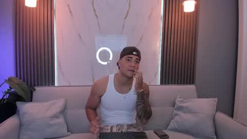 massimo_ross online show from 15, 4, 2026