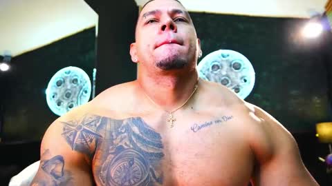 massimowalton2 online show from 15, 11, 2025