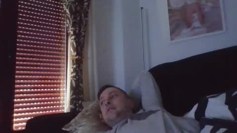 Snapshot of massuk04 chatting on 1, 4, 2026 massuk04 online show from 1, 4, 2026