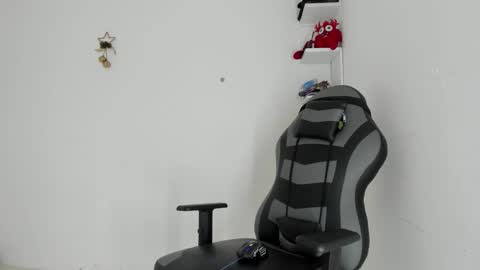 Snapshot of masteralda09 chatting on 29, 11, 2025 Alpha junior online show from 29, 11, 2025