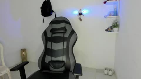 Snapshot of masteralda09 chatting on 3, 12, 2025 Alpha junior online show from 3, 12, 2025