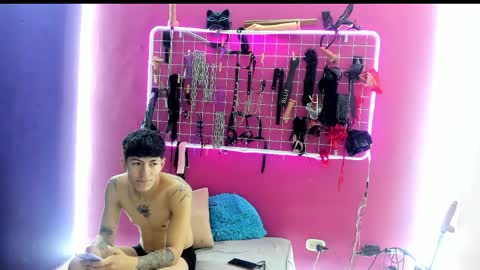 Axel And Melany online show from 10, 4, 2026