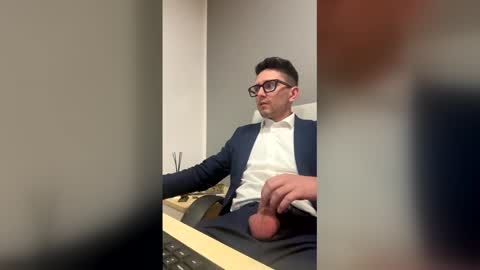 Snapshot of masterboss_fl chatting on 9, 4, 2026 Master Boss online show from 9, 4, 2026