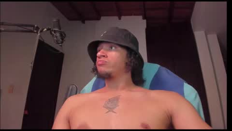 Juan Independent Model online show from 20, 2, 2025