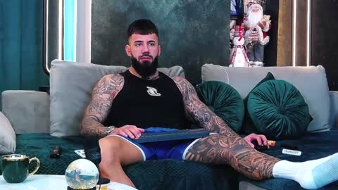 Snapshot of masterkingofmuscle chatting on 5, 12, 2024 masterkingofmuscle online show from 5, 12, 2024