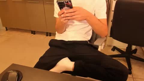 Silly Rabbit  online show from 16, 12, 2025