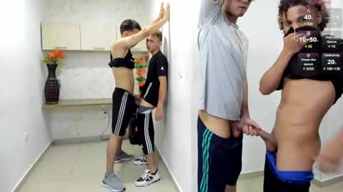 Snapshot of masters_sexx chatting on 22, 2, 2025 Team Cris Darwin- Fernando- Stiven- David online show from 22, 2, 2025