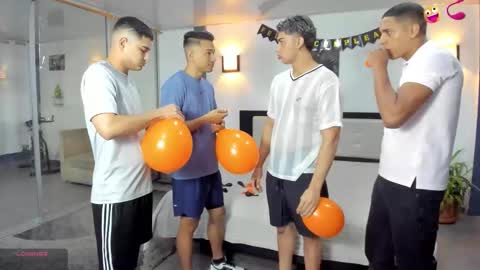 Snapshot of masters_sexx chatting on 21, 11, 2025 Team Cris Darwin- Fernando- Stiven- David online show from 21, 11, 2025