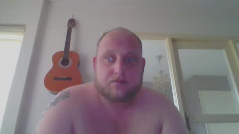 Snapshot of mastrubeertje1988 chatting on 30, 9, 2025 mastrubeertje1988 online show from 30, 9, 2025