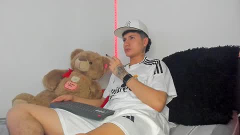 mateo_escobar online show from 18, 10, 2025