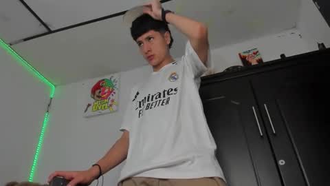 mateo_escobar online show from 19, 11, 2025