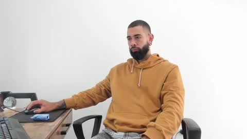 Matheus     online show from 30, 12, 2024