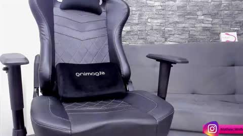 Mathew Independent model online show from 7, 10, 2025